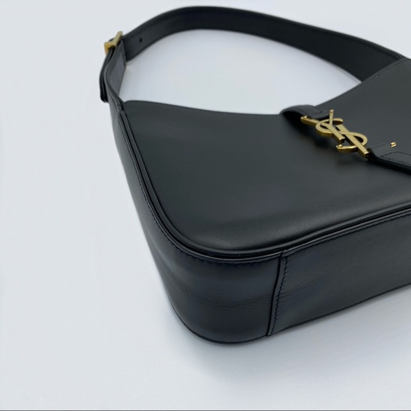 ‼️SOLD‼️ YSL Le 5 À 7 Hobo bag - Picture 6 of 12